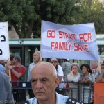 הפגנות חרדים, מצעד הגאווה בירושלים 2010. צילום: מאור ברזני